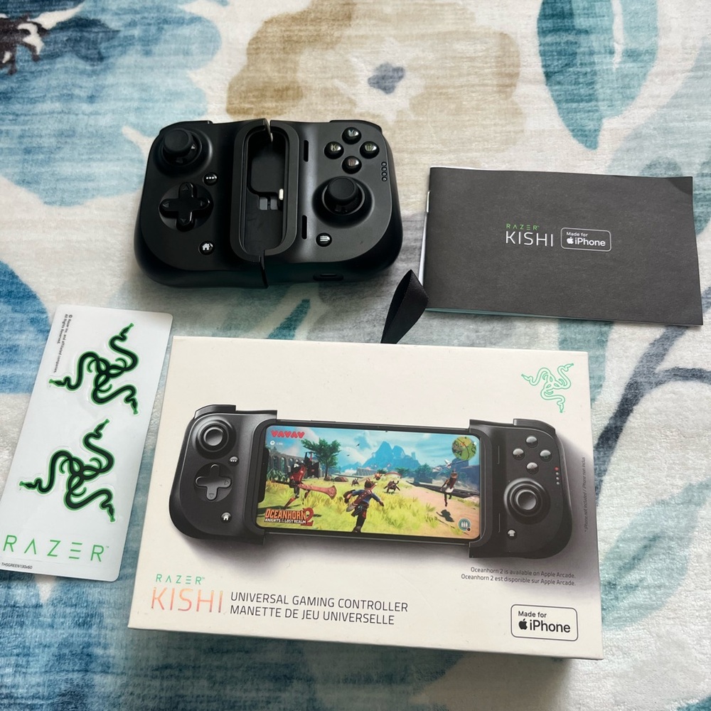 Razer Kishi Universal Gaming Controller for iPhone